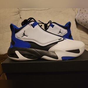 Jordan Max Aura 4 'White Hyper Royal'